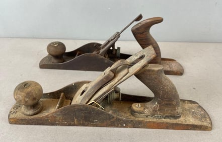 Group of 2 Wood Planes