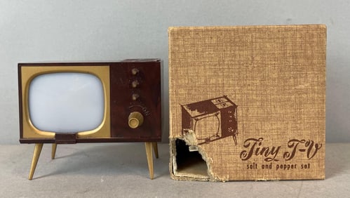 Tiny T-V MCM Salt and Pepper Set