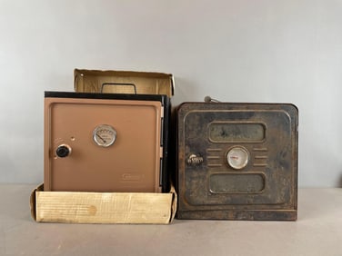 Group of 2 Camp Ovens