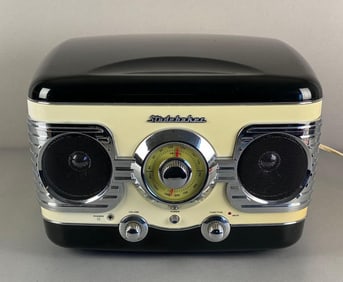 Studebaker AM/FM Stereo Turntable Radio