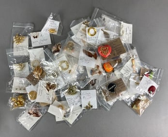 Group of Costume Jewelry Pins and Brooches