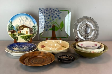 Group of Assorted Dinnerware
