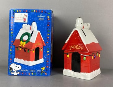 Hallmark Special Edition Snoopy Porcelain Treat Jar