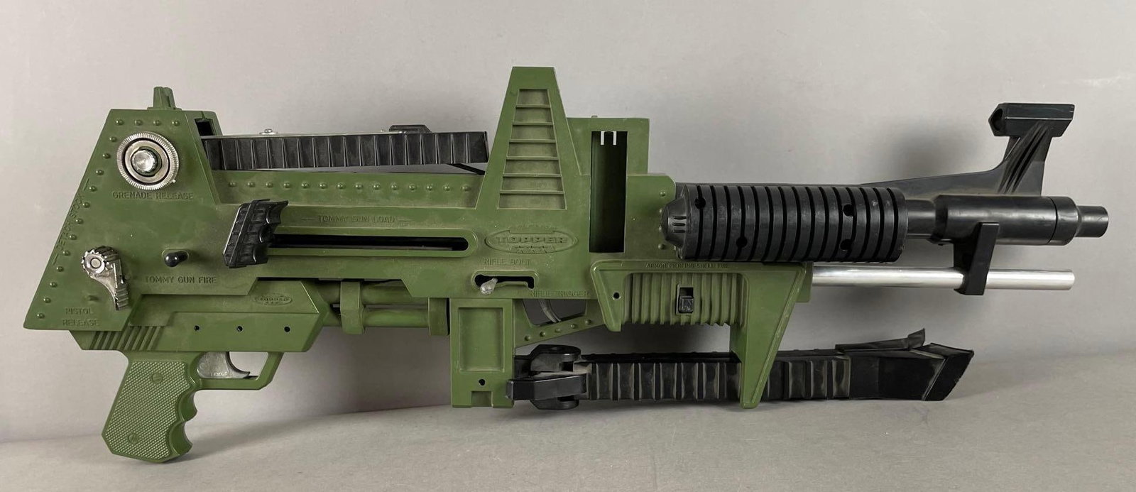1964 D.L.R. Johnny 7 One Man Army Topper Gun: Measures 27 1/4 inches