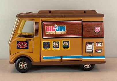 Big Jim Sports Camper With Accessories