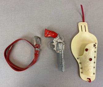 Vintage Kit Carson Cap Gun Revolver With Holster