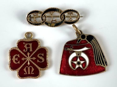 Group of 3 Masonic/Fraternal Pins and Medals