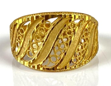 18K Gold Diamond Cut Open Filagree Ring