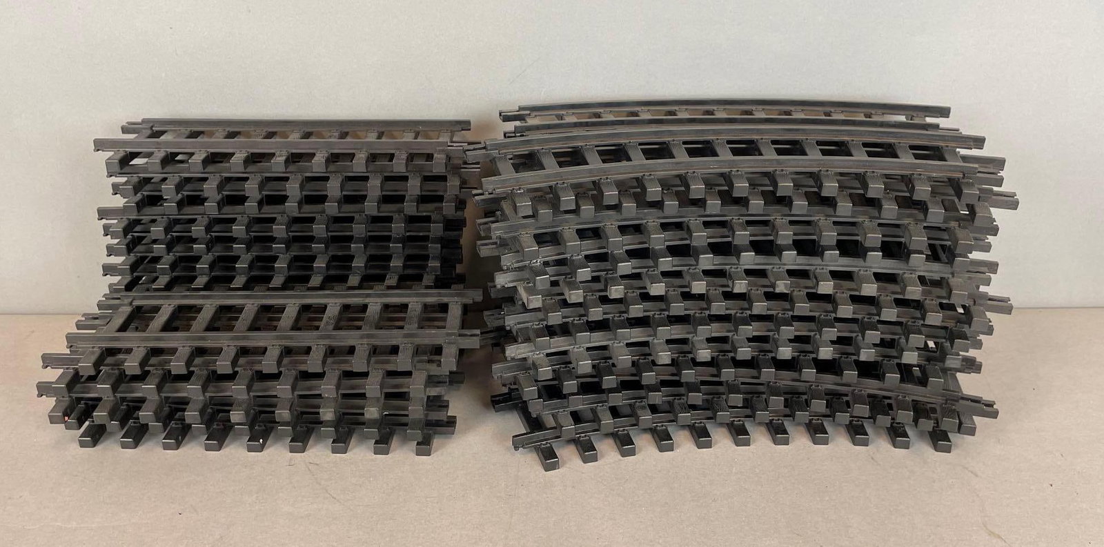 Group of Scientific Toy G Scale Plastic Train Track: Straight and curved