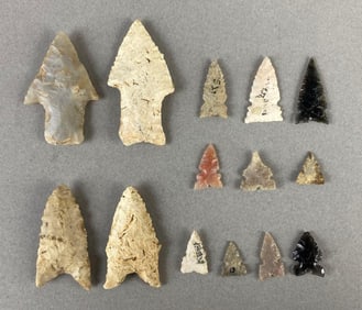 Group of Midwest Arrowheads Heike Collection