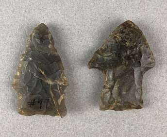 Group of 2 Native American Artifact Arrowheads Missouri Heike Collection