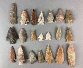 Group of 21 Assorted Native American Arrowheads and Artifacts Heike Collection