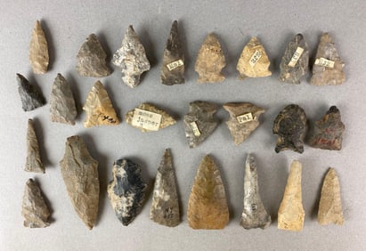 Group of 25 Assorted Native American Arrowheads and Artifacts Heike Collection