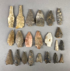 Group of 20+ Arrowheads and Artifacts from Heike Collection