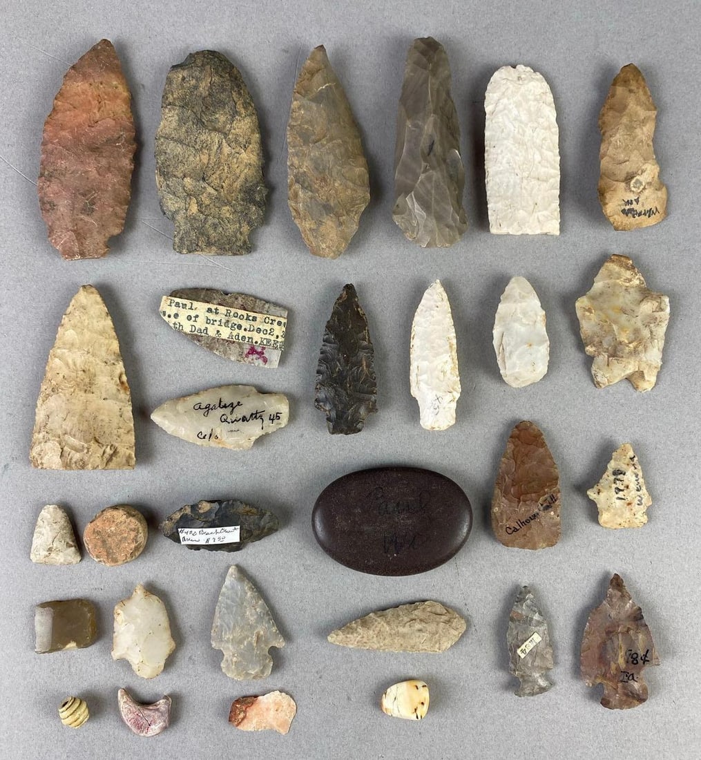 Group of Arrowheads and Artifacts from Heike Collection (1 of 4)
