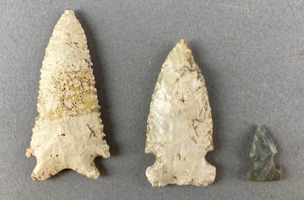 Group of 3 Assorted Arrowheads Heike Collection