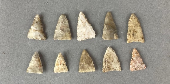 10x triangular arrowheads from Illinois