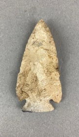 Pulaski corner-notched arrowhead from Illinois