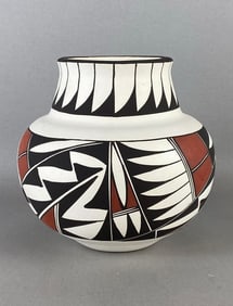 Artist Signed Acoma vase