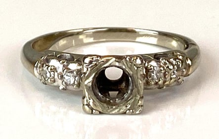 14K White Gold Diamond Engagement Ring