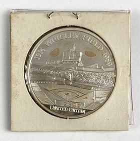 1989 Wrigley Field 75th Diamond Anniversary 1 oz .999 Fine Silver Commemorative Round