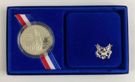 1986 Statue of Liberty S .86 oz Commemorative Silver Dollar