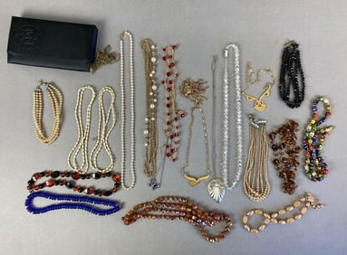 Group of Costume Jewelry Necklacea