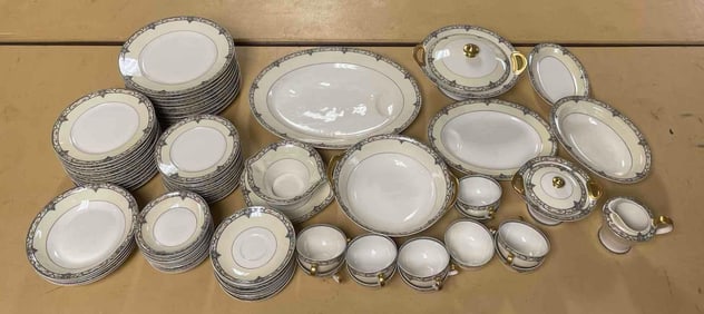 Theodore Haviland Limoges France Dinner Set