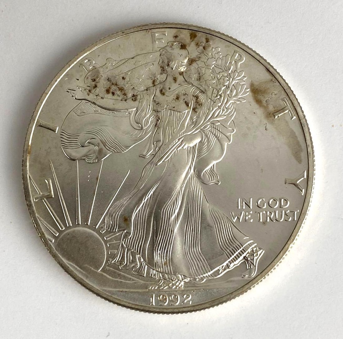 1992 US Mint American Silver Eagle 1 oz .999 Fine Silver (1 of 2)