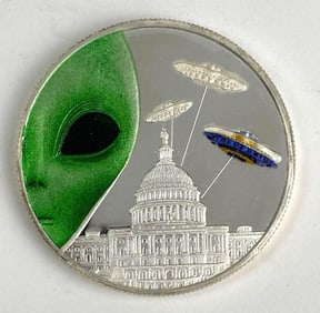 Highland Mint Colorized Alien 1 oz .999 Fine Silver Round