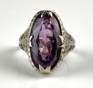18k White Gold Amethyst Filigree Ring