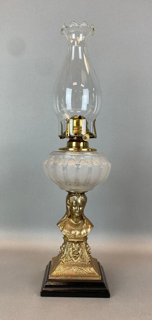 Antique Victorian Figural Oil Table Lamp (1 of 3)