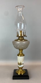Antique Queen Anne Rayo Victorian Oil Table Lamp