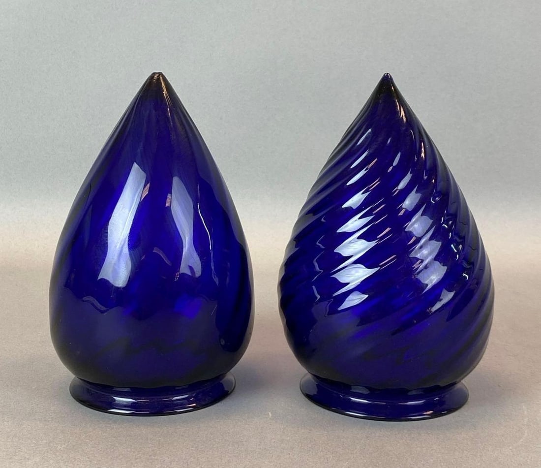 Group of 2 Cobalt Glass Pointed Lamp Shades (1 of 4)