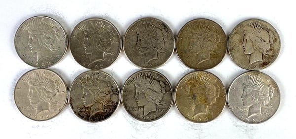 Group of 10 1922-1926 US $1 Peace Silver Dollars