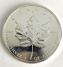 2017 Canada $5 Maple Leaf 1 oz .999 Fine Silver Coin