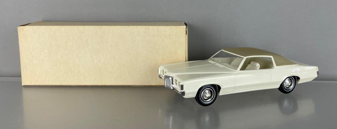 1970 Pontiac Grand Prix Polar White Dealership Promo Car: Includes original box and tissue