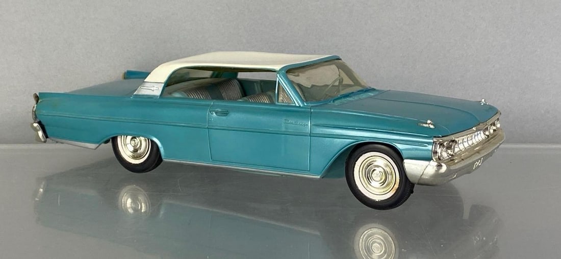1961 Mercury Monterey Convertible Turquoise Dealership Promo Car: Coaster, some separation