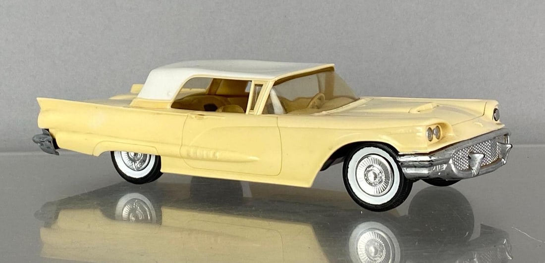1958 AMT Ford Thunderbird Yellow Friction Dealership Promo Car (1 of 7)