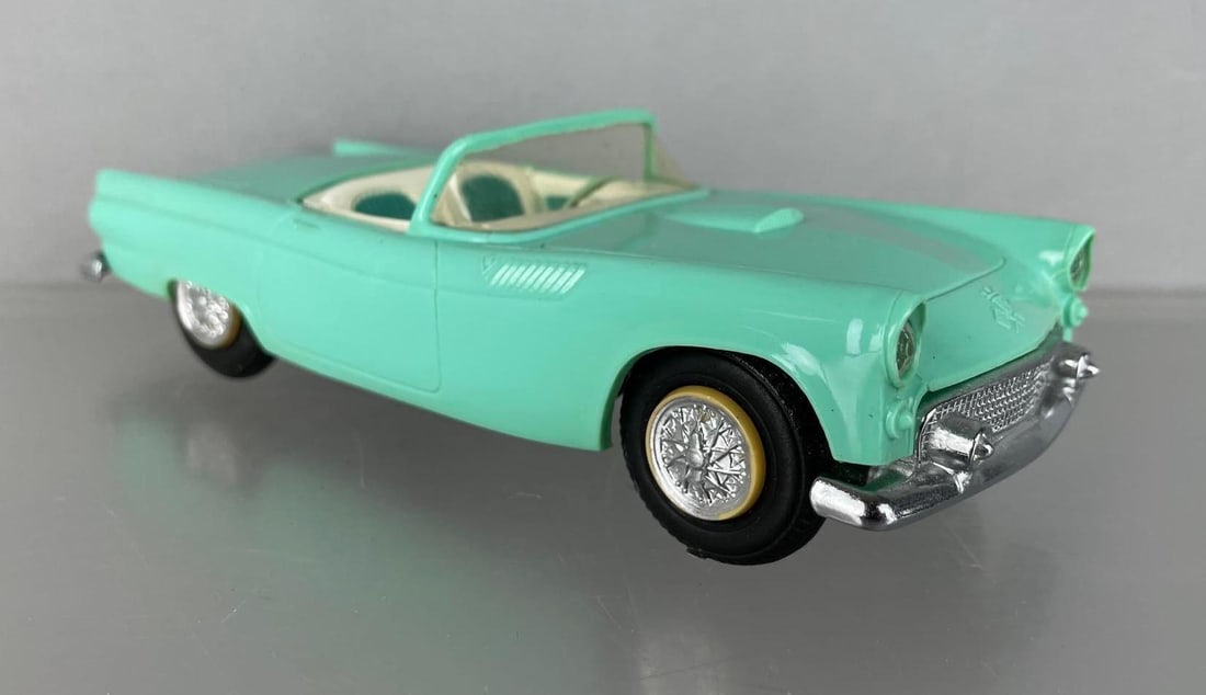 AMt 1955 Ford Thunderbird Convertible Dealership Promo Car (1 of 7)