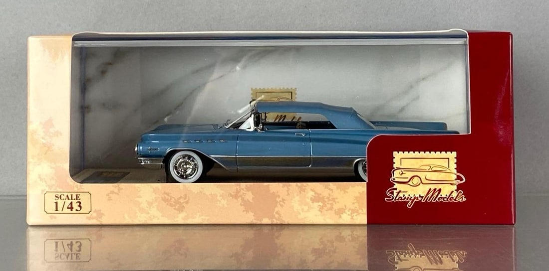 Stamp Models LE 1960 Electra 225 Convertible Turquoise Metallic (1 of 3)