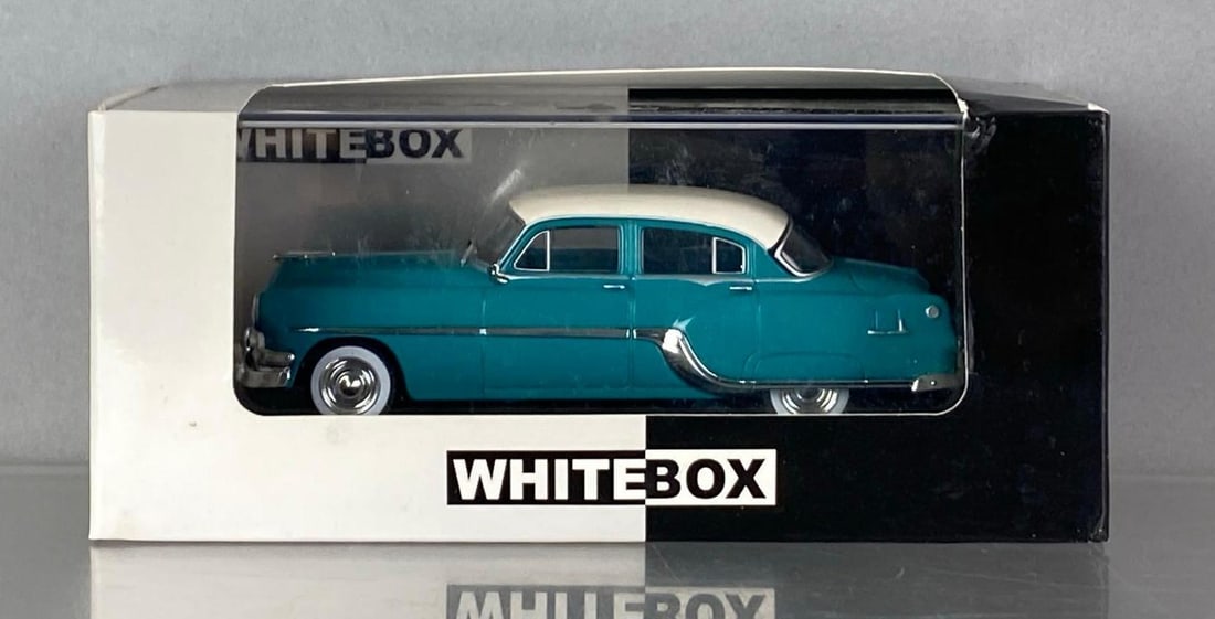 WHITEBOX LE 1954 Chevrolet Chieftain Turquoise: Limited Edition of 1000, 1/43 scale, die-cast, like new in box