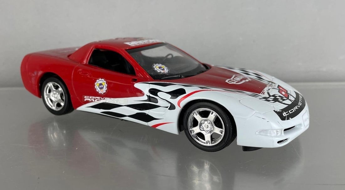 1999 Chevy Corvette LeMans Pace Car: Red and white, Daytona, missing mirrors