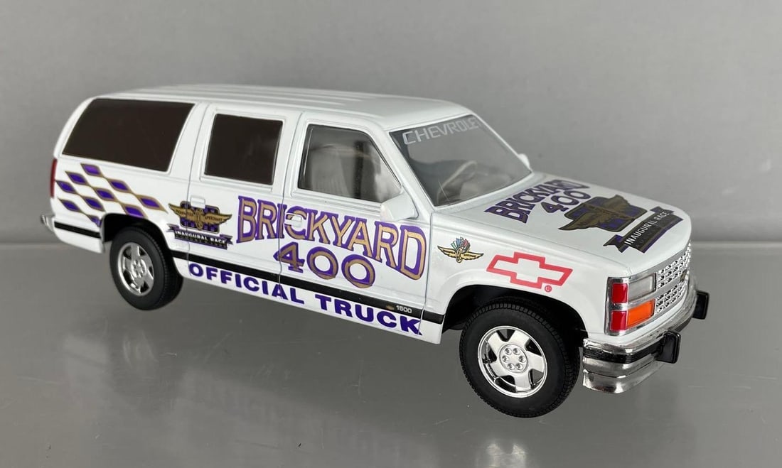 1994 Chevy Suburban Brickyard 400 Die-Cast Truck Bank (1 of 7)