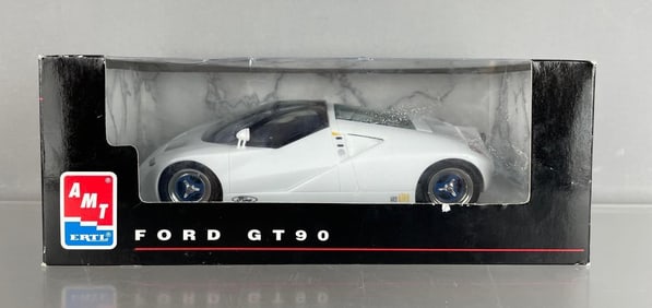 AMT Ertl Ford GT90 V12 White Concept Car