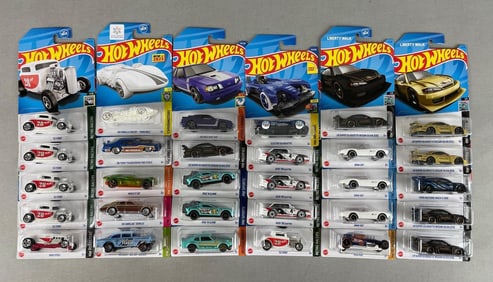 Group of 30 Mattel Hot Wheels Die-Cast Vehicles