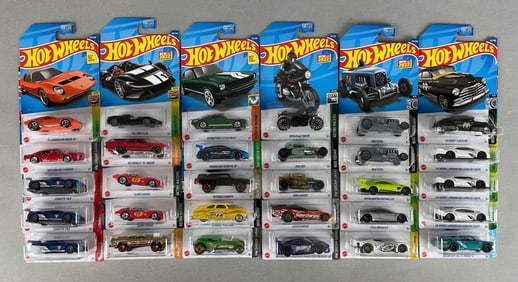 Group of 30 Mattel Hot Wheels Die-Cast Vehicles