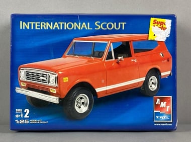 AMT ERTL International Scout Plastic Model Kit