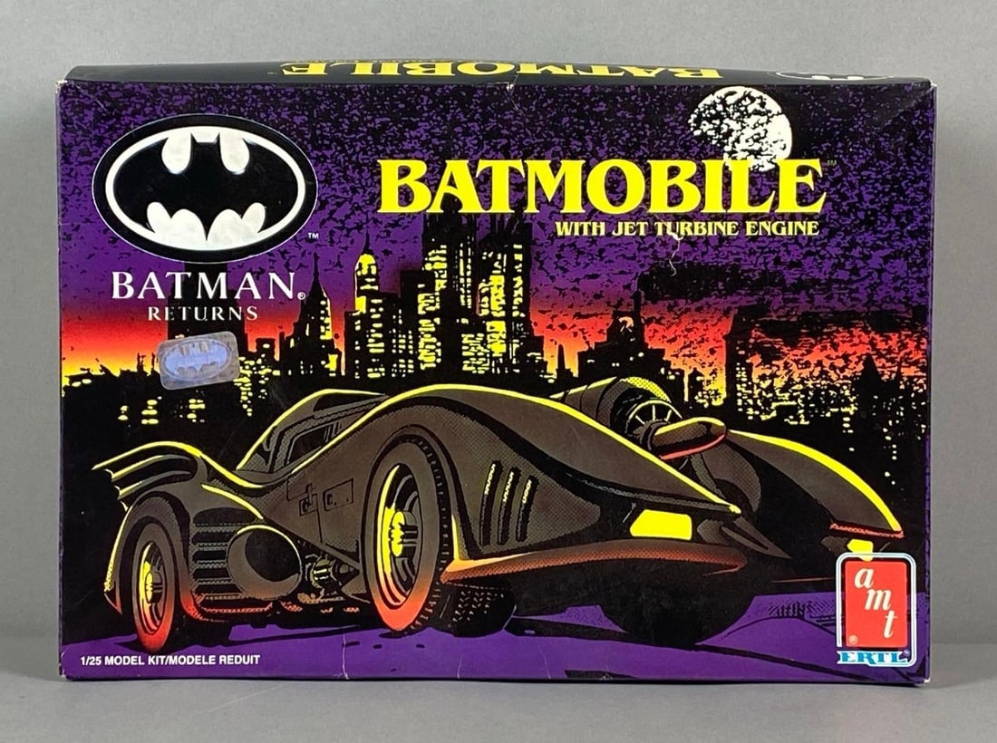 AMT ERTL Batman Returns Jet Turbine Batmobile Plastic Model Kit (1 of 3)