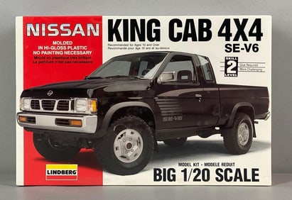 Lindberg Nissan King Cab 4x4 SE-V6 Plastic Model Kit
